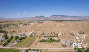 14 Beacon Dr, Cody, WY 82414
