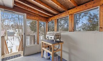 72 Louise St, Auburn, ME 04210