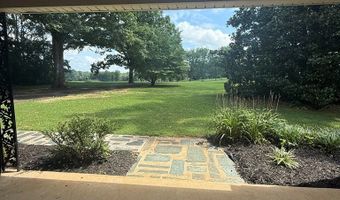 609 Piney Mountain Rd, Appomattox, VA 24522