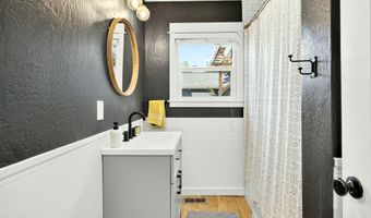 1108 Park St, Ashland, OR 97520