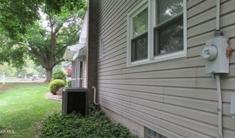 100 Lynndale Rd, Altoona, PA 16602