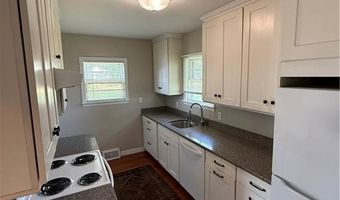 17 Saltaire Ave, Narragansett, RI 02882