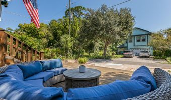 310 MAGNOLIA St, Atlantic Beach, FL 32233