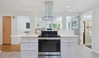 15 Austin Dr, Cumberland, RI 02864
