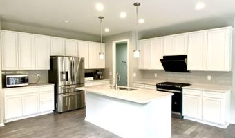 2835 Dillon Dr, Ann Arbor, MI 48105