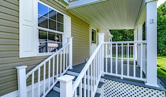 3 Windsor Dr, Alfred, ME 04002