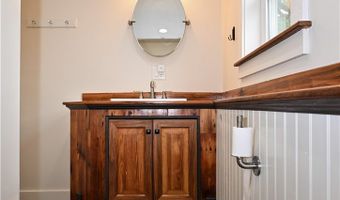 11 Sands Ave, Ambridge, PA 15003