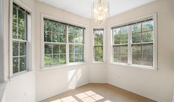 2 BOICE Ln, Belle Mead, NJ 08502