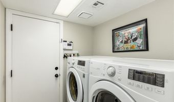 9573 World Cup Dr, Las Vegas, NV 89117