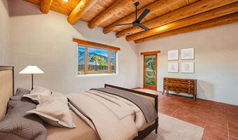 9 Desiderio Rd, Arroyo Seco, NM 87514