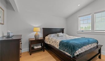 109 Carroll Ave, Newport, RI 02840