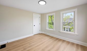 50 14th St, Bangor, ME 04401