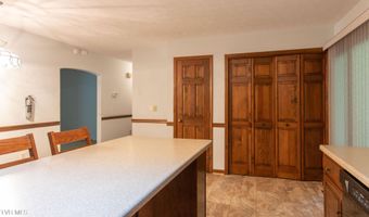 17183 Dogwood Dr, Abingdon, VA 24210