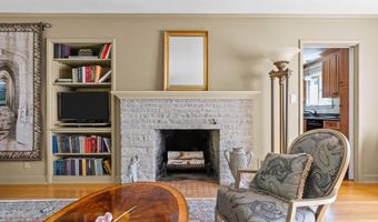 32 GARDEN Ct, Appleton, WI 54915