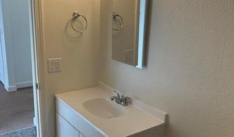 943 E Front St, Fallon, NV 89406