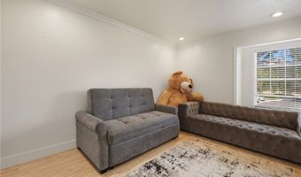 6070 E Smt, Anaheim, CA 92807