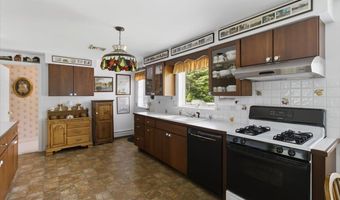 193 Finley Dr, Bennington, VT 05201