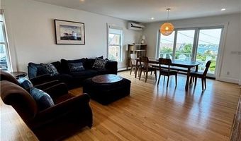 433 Wolcott Ave, Middletown, RI 02842