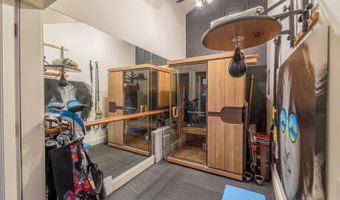 1586 Mokulua Dr, Kailua, HI 96734