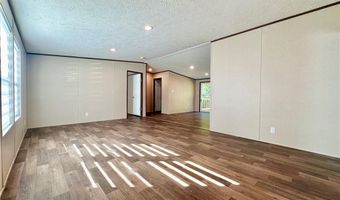 232 S Oak St, Austin, IN 47102