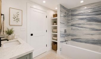 6 Sharon Ct, Newport, RI 02840