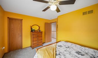 237 19th St SW, Altoona, IA 50009