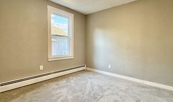 29 Fordway St, Derry, NH 03038