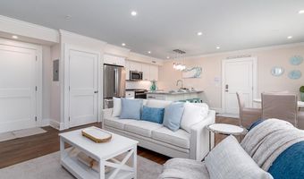 20 E Bowery St 1A, Newport, RI 02840