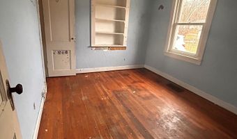 18585 Midland Trl, Ansted, WV 25812