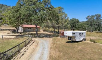 9267 7R Bar Rd, Angels Camp, CA 95222