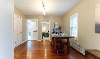 17 Oak Ave, East Providence, RI 02915