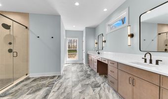 805 Club Dr W, Aurora, OH 44202