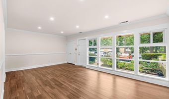4471 FOREST GLEN Ct, Annandale, VA 22003