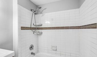 8230 GREGORY Dr, Alexandria, VA 22309