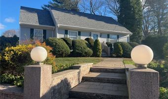 11 Candleberry Rd, Barrington, RI 02806