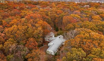 101 Cobble Hill Rd, Lincoln, RI 02865