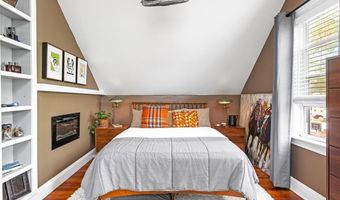 5 Dennis Ave, Cranston, RI 02905