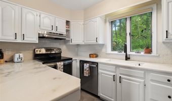 30 Woodcrest Ter, Amawalk, NY 10501