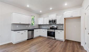 5 Hebrides Ln, Bella Vista, AR 72715