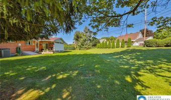 3016 Coplay Ln, North Whitehall, PA 18052