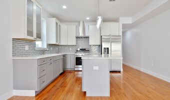 92 W 6TH St, Bayonne, NJ 07002