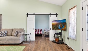 944 Lakepointe Dr, Albany, KY 42602