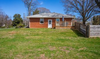 126 Maple St, Appomattox, VA 24522