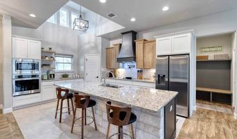 164 Crescent Rdg, Adkins, TX 78101