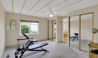 21986 LAUREL Ave, Aurora, OR 97002