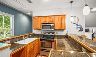 4 Waterbird Dr, Beaufort, SC 29907
