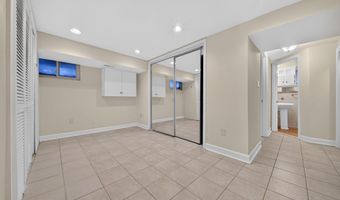 4705 22ND St N, Arlington, VA 22207