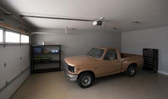 1208 Plum Ln, Aberdeen, SD 57401
