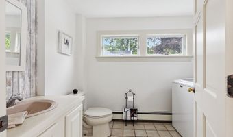 292 Plymouth St, Abington, MA 02351