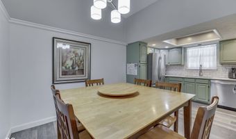 841 Country Ln, Indianapolis, IN 46217